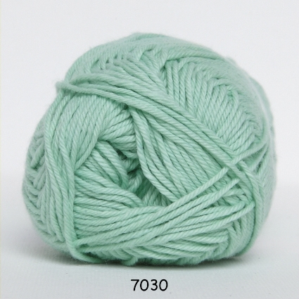 Cotton nr. 8- Bomuldsgarn - Hæklegarn - fv 7030 Lys Grøn