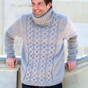 Herresweater med kabelstrik. Kit. S