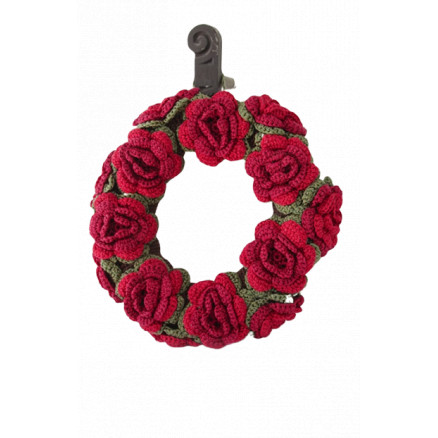 Christmas in Bloom by DROPS Design - Julekrans med blomster Hækleopskr