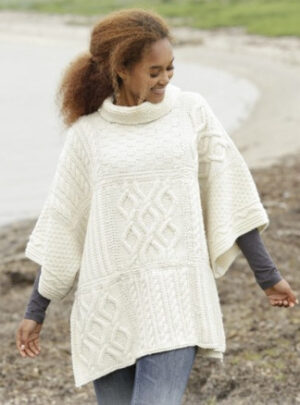 Comfort Chronicles by DROPS Design - Poncho Strikkeopskrift One-size