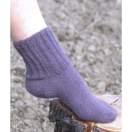 Cosy Rib Ankle Socks by DROPS Design - Sokker Strikkeopskrift str. 35/