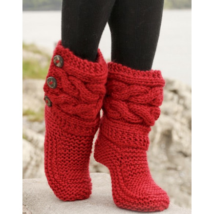 Little Red Riding Slippers by DROPS Design - Tøfler med snoninger Stri
