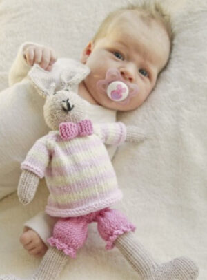 Mrs. Bunny by DROPS Design - Baby Bamse Strikkeopskrift