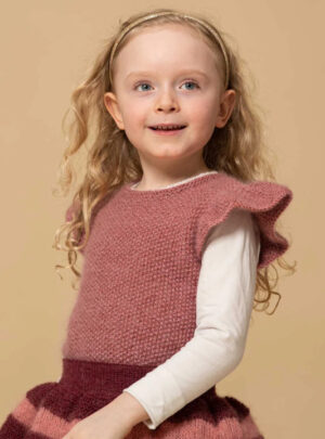 "Klokkeblomst" Vest - Mayflower 144-3 - 2 - 10 år - Mayflower Easy care og Kid Silk, fra Mayflower