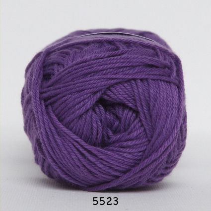 Cotton nr. 8/4 - Bomuldsgarn til hækling - fv 5523 Mørk Lilla Cotton nr. 8/4 - Bomuldsgarn til hækling - fv 5523 Mørk Lilla