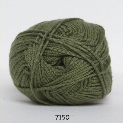 Cotton nr. 8/4 - Bomuldsgarn til hækling - fv 7150 Jagt Grøn Cotton nr. 8/4 - Bomuldsgarn til hækling - fv 7150 Jagt Grøn