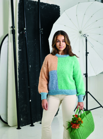 Elsa By Permin strikkeopskrift - 890702 Sweater m/felter