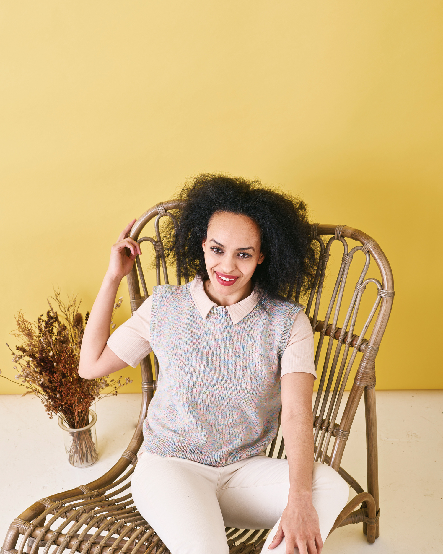 Esther Strikkeopskrift Vest Slip/Over 893920 Esther Strikkeopskrift Vest Slip/Over 893920