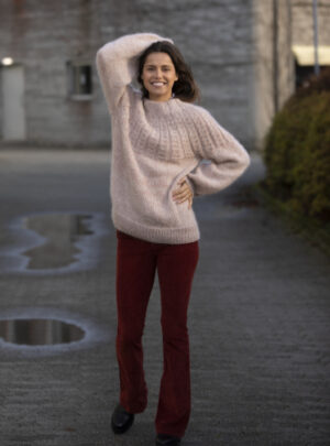 "Pudder" Genser - Viking Design 2031-4 Kit - XS-XXL - Viking Kid-Silk + Alpaca Lille Storm, fra Viking