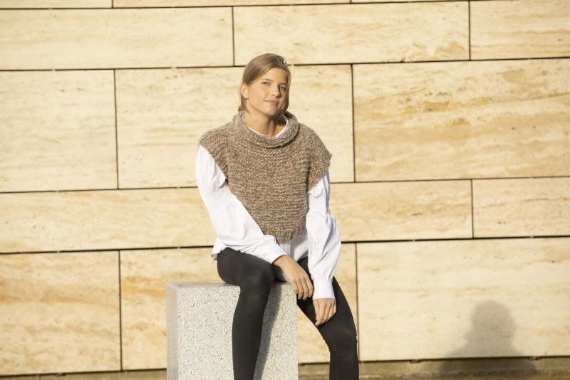 "Shorty" Vest - Viking Design 2029-10 Kit - XS-XXL - Viking Alpaca Bris og Mohrino, fra Viking "Shorty" Vest - Viking Design 2029-10 Kit - XS-XXL - Viking Alpaca Bris og Mohrino, fra Viking