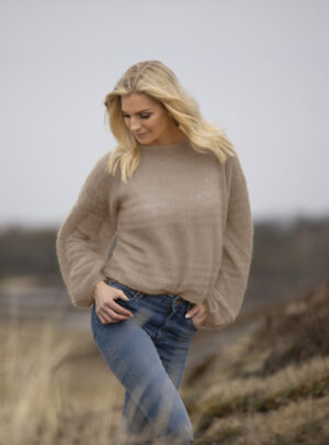 "Sigrid" Genser - Viking Design 2012-5A Kit - XS-XXL - Viking Kid-Silk, fra Viking