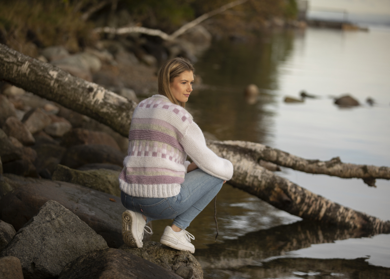 "Skogen" Genser - Viking Design 2138-8 Kit - XS-XXL - Viking Alpaca Bris, fra Viking "Skogen" Genser - Viking Design 2138-8 Kit - XS-XXL - Viking Alpaca Bris, fra Viking