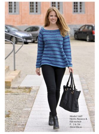 Striksweater med stor udringet hals strikkeopskrift nr 1669