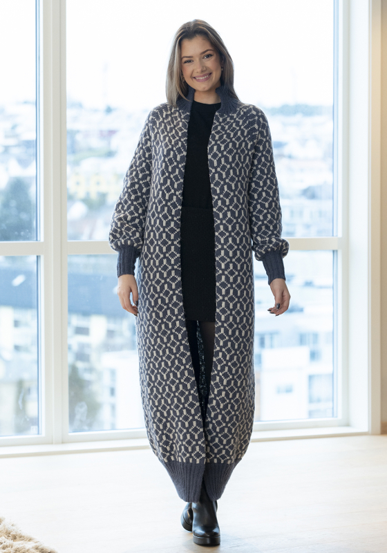 "Supporter" lang cardigan- Viking Design 2307-3 Kit - XS-XL - Viking Alpaca Storm, fra Viking "Supporter" lang cardigan- Viking Design 2307-3 Kit - XS-XL - Viking Alpaca Storm, fra Viking