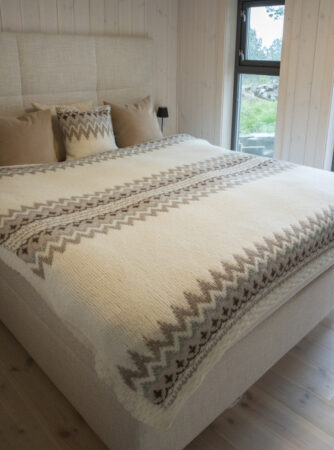 Kathrine tæppe - Viking Design 2427-5 Kit - 181 x 200 cm - Viking Alpaca Bris, fra Viking