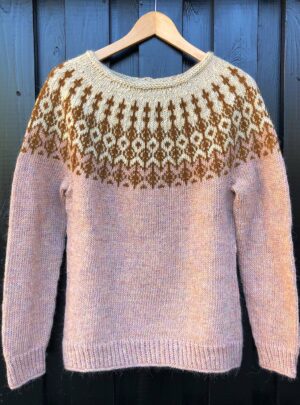 MAJ Sweater - Strikkeopskrifter - Nordisk Garn
