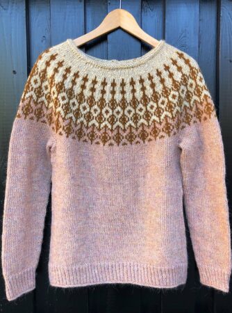 MAJ Sweater - Strikkeopskrifter - Nordisk Garn