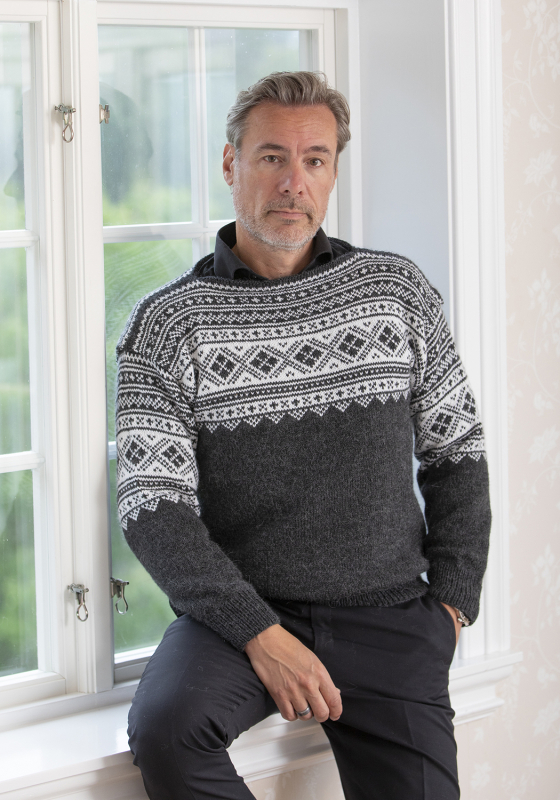 "Siggor" Genser - Viking Design 2428-9 Kit - XS-XXXL - Viking Alpaca Storm, fra Viking "Siggor" Genser - Viking Design 2428-9 Kit - XS-XXXL - Viking Alpaca Storm, fra Viking