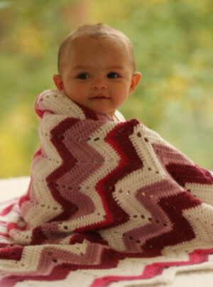 Baby Snug by DROPS Design - Tæppe Hækleopskrift 65/75 x 83 cm