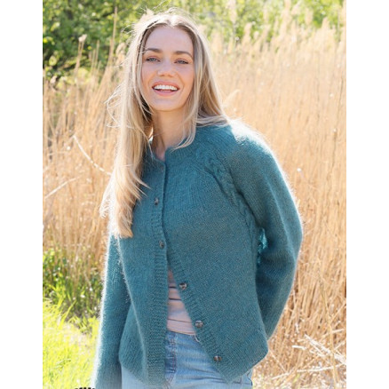 Cabled Bliss Cardigan by DROPS Design - Cardigan Strikkeopskrift str. S - XXXL Cabled Bliss Cardigan by DROPS Design - Cardigan Strikkeopskrift str. S - XXXL