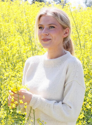 Camomile by DROPS Design - Bluse Strikkeopskrift str. S - XXXL