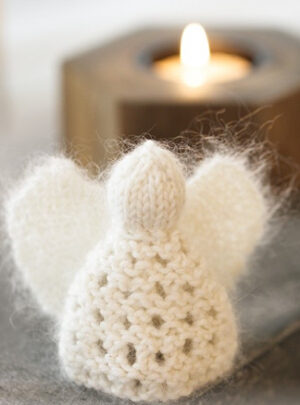 Christmas Cherub by DROPS Design - Engle Julepynt Strikkeopskrift 7,5 cm - 2 stk