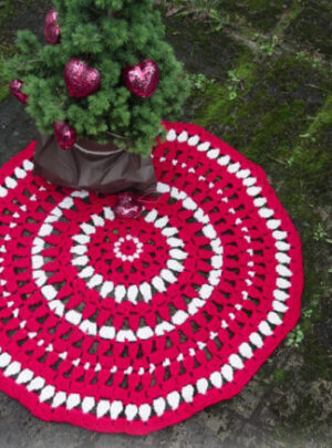 Christmas Circle by DROPS Design - Gulvtæppe Hækleopskrift Ø82 cm