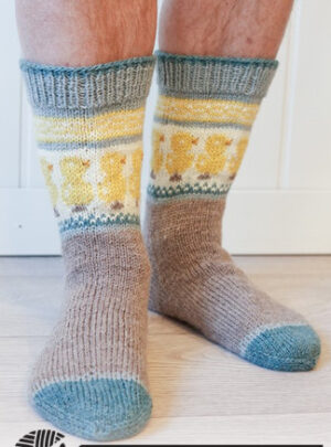 Dancing Chicken Socks by DROPS Design - Sokker Strikkeopskrift str. 35/37 - 44/46