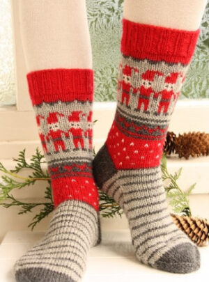 Dancing Elves by DROPS Design - Sokker Strikkeopskrift str. 32/34 - 41/43
