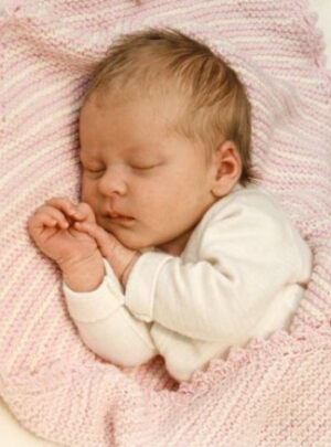 Dream Date by DROPS Design - Baby Tæppe Strikkeopskrift 34x51 cm eller 50x75 cm