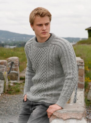Dreams of Aran by DROPS Design - Jakke Strikkeopskrift str. 13/14 år og S - XXXL