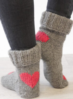 Heart Dance by DROPS Design - Tøfler Strikkeopskrift str. 35/37 - 41/43