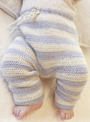 Heartthrob Pants by DROPS Design - Baby Bukser Hækleopskrift str. 1/3 mdr - 3/4 år