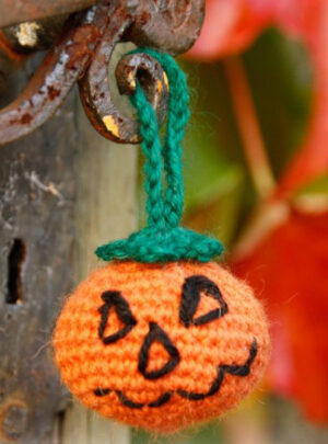 Jack by DROPS Design - Halloween Græskar Hækleopskrift 5cm