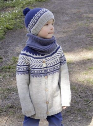 Little Adventure Jacket by DROPS Design - Jakke Strikkeopskrift str. 3/4 - 11/12 år