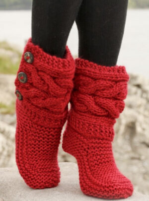 Little Red Riding Slippers by DROPS Design - Tøfler med snoninger Strikkeopskrift str. 35/37 - 40/42