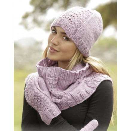 Malin by DROPS Design - Hue, vanter og hals strikkeopskrift str. S/M - L Malin by DROPS Design - Hue, vanter og hals strikkeopskrift str. S/M - L