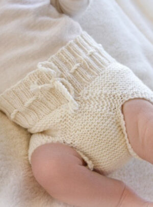Pampered by DROPS Design - Baby Underbukser Strikkeopskrift str. Præmatur - 3/4 år