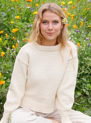 Prairie Rose Sweater by DROPS Design - Bluse Strikkeopskrift str. S - XXXL