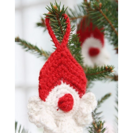 Red Nose Santa by DROPS Design - Julenisse Hækleopskrift 8 cm Red Nose Santa by DROPS Design - Julenisse Hækleopskrift 8 cm