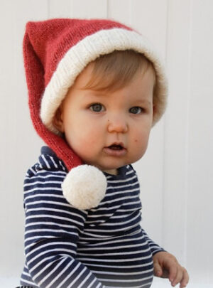 Sleepy Santa Hat by DROPS Design - Baby Nissehue Strikkeopskrift str. 0/1 mdr -2 år