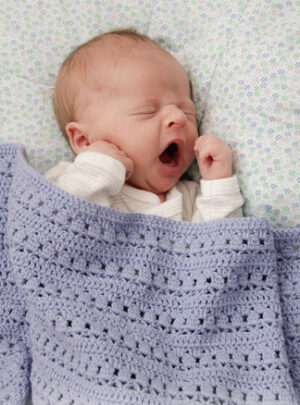 Sleepyhead by DROPS Design - Baby Tæppe Hækleopskrift 66-80 cm