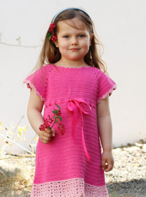 Spring AwaitsÂ by DROPS Design - Baby Kjole Hækleopskrift str. 0/1 mdr - 5/6 år