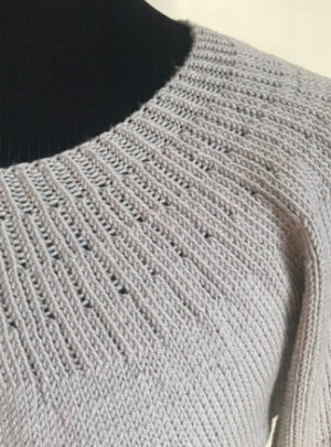 Top Down Sweater af Rito Krea - Sweater Strikkeopskrift str. S-XL