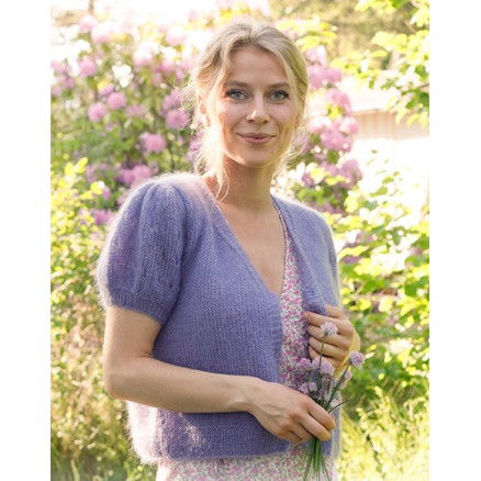 Violet Meadow Cardigan by DROPS Design - Cardigan Strikkeopskrift str. S - XXXL Violet Meadow Cardigan by DROPS Design - Cardigan Strikkeopskrift str. S - XXXL