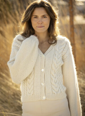 "Neah" Cardigan - Viking Design 2312-1 Kit - XS-XXL - Viking Alpaca Storm & Viking kid silk, fra Viking