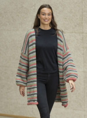 "Abbie" cardigan - Viking Design 2340-7 Kit - XS-XL - Viking Alpaca Bris, fra Viking