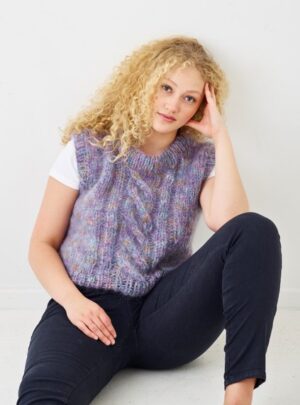 Bella Permin Strikkeopskrift/Strikkekit 893181-Vest Med Snoning I 2 Tråd Bella Color Bella Permin Strikkekit 893181-Vest Med Snoning I 2 Tråd Bella Color Str M