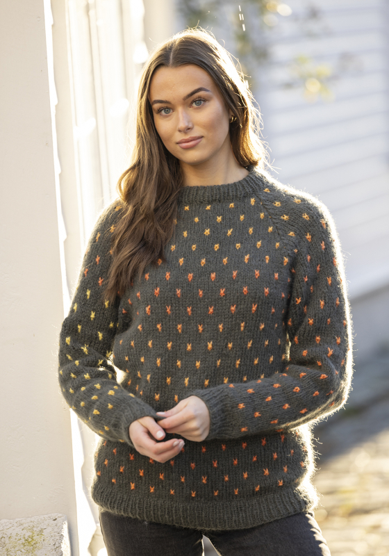 "Rekarda" Genser - Viking Design 2526-2A Kit - XS-XXL - Viking Alpaca Bris & bris multi, fra Viking "Rekarda" Genser - Viking Design 2526-2A Kit - XS-XXL - Viking Alpaca Bris & bris multi, fra Viking