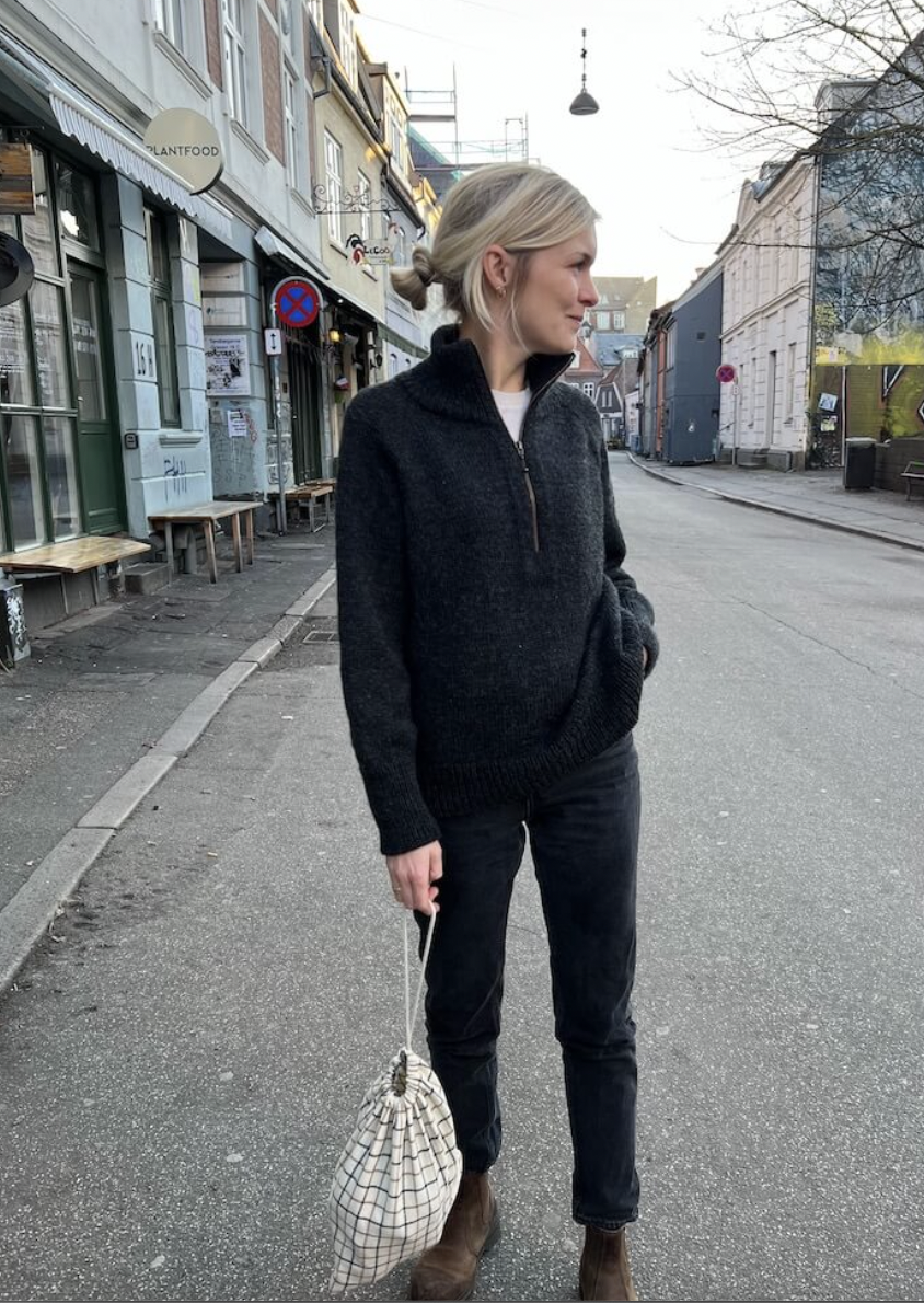 Zipper sweater light - Strikkeopskrift - Hillesvåg Zipper sweater light - Strikkeopskrift - Hillesvåg